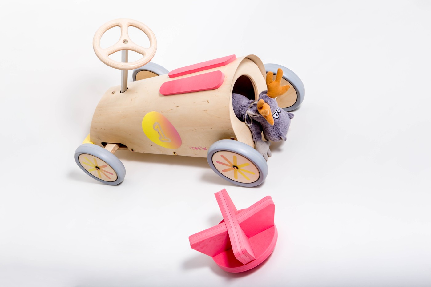 Formule-odrážedlo-stavebnice-hračky-pro děti-dřevěné hračky-odrážedlo pro nejmenší-kufr